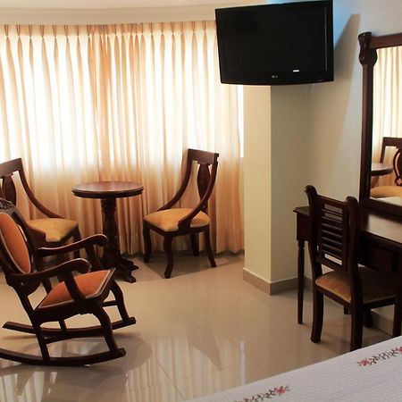 Hotel Sol Del Este Cartagène Extérieur photo