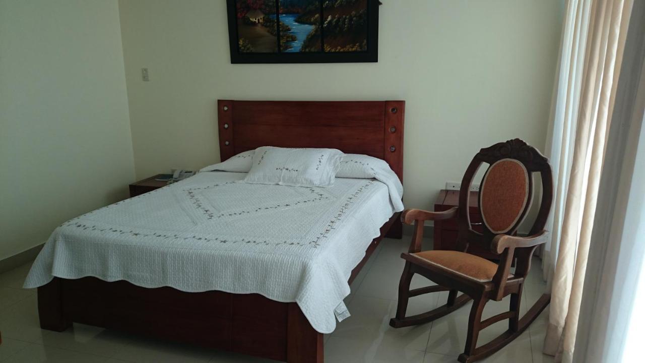 Hotel Sol Del Este Cartagène Extérieur photo