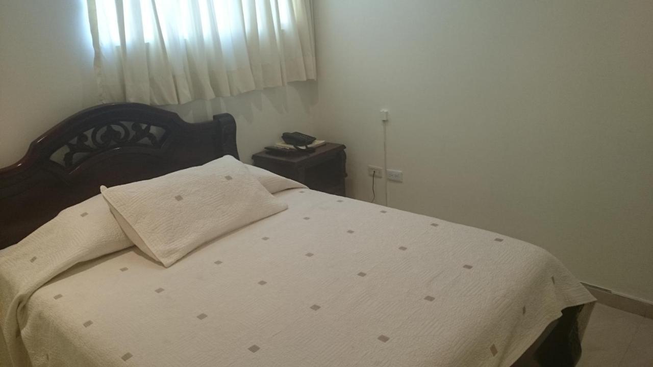 Hotel Sol Del Este Cartagène Extérieur photo